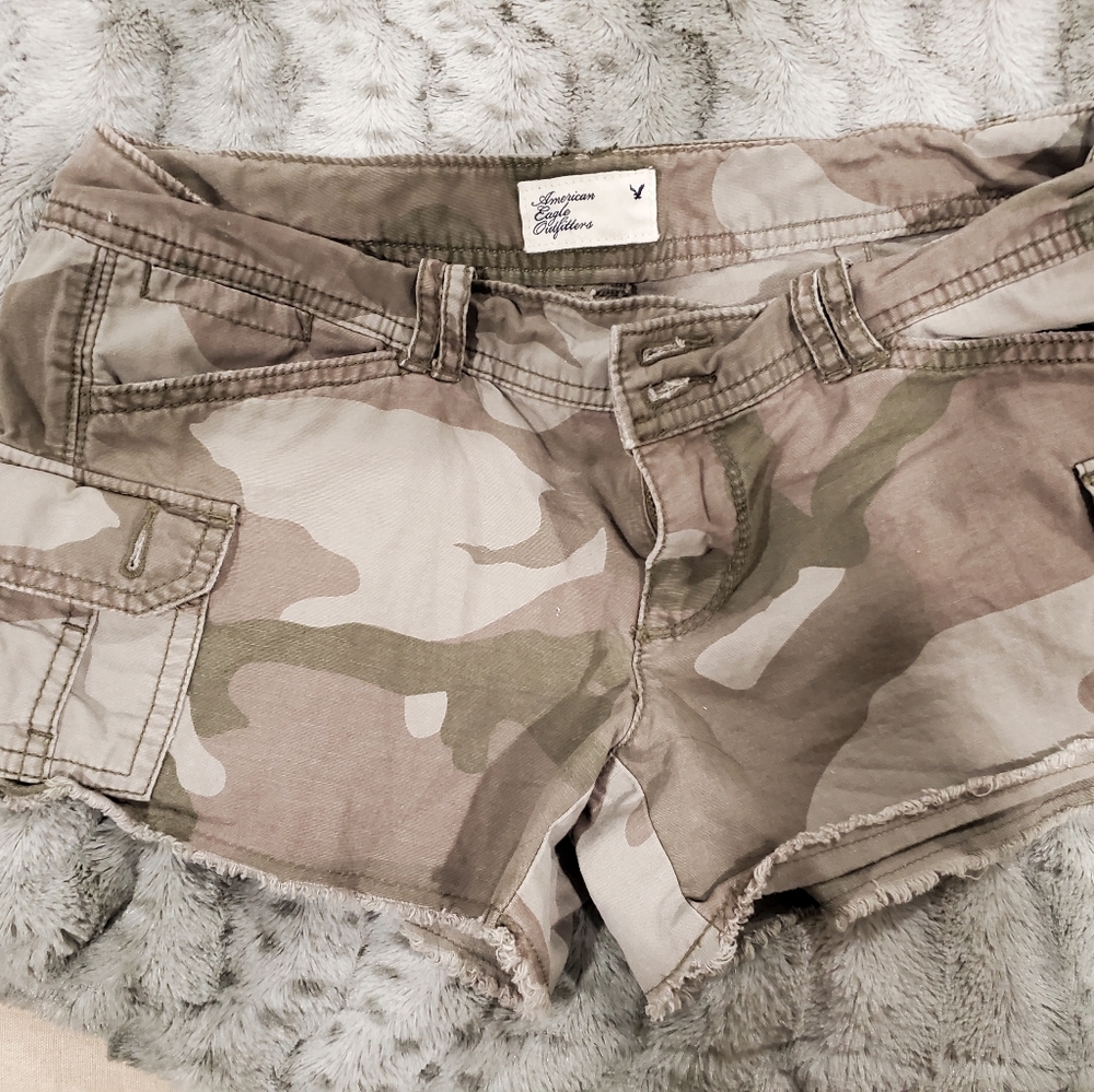 American Eagle Camo short shorts size 4